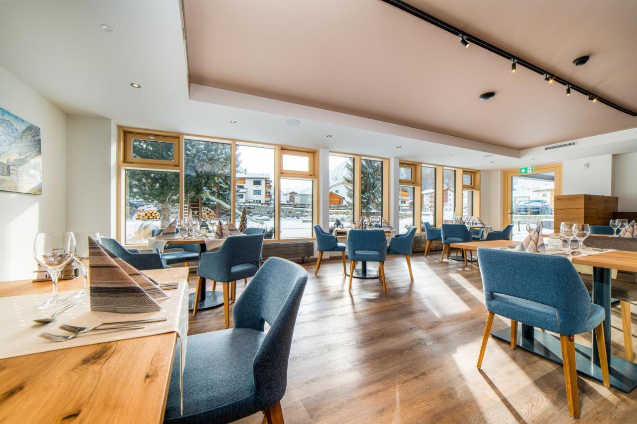 Hotel Kristall Saas-Almagell Eksteriør billede
