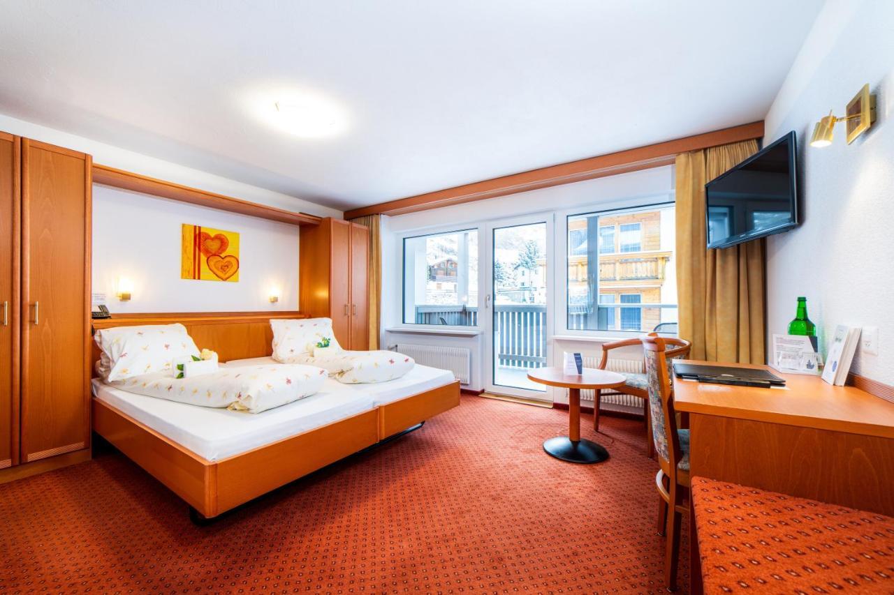 Hotel Kristall Saas-Almagell Eksteriør billede