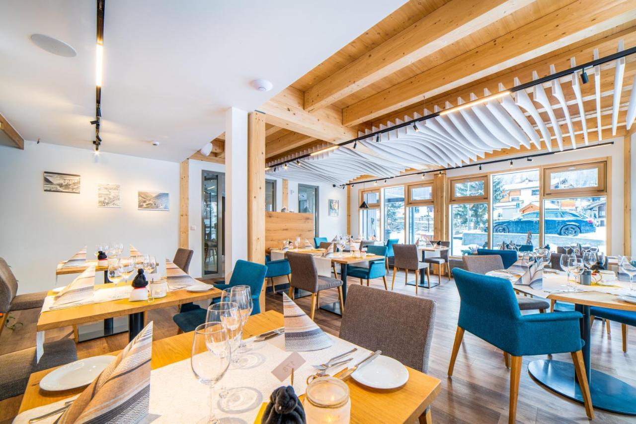 Hotel Kristall Saas-Almagell Eksteriør billede